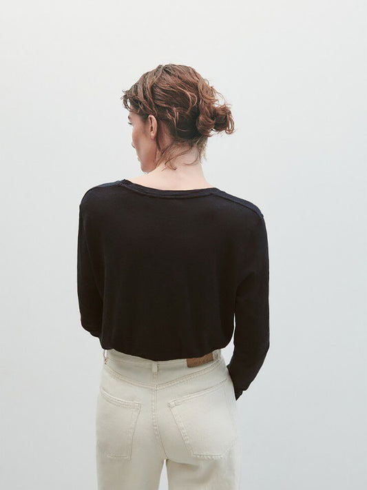 Jacksonville L/S Scoop Neck Top - BLACK