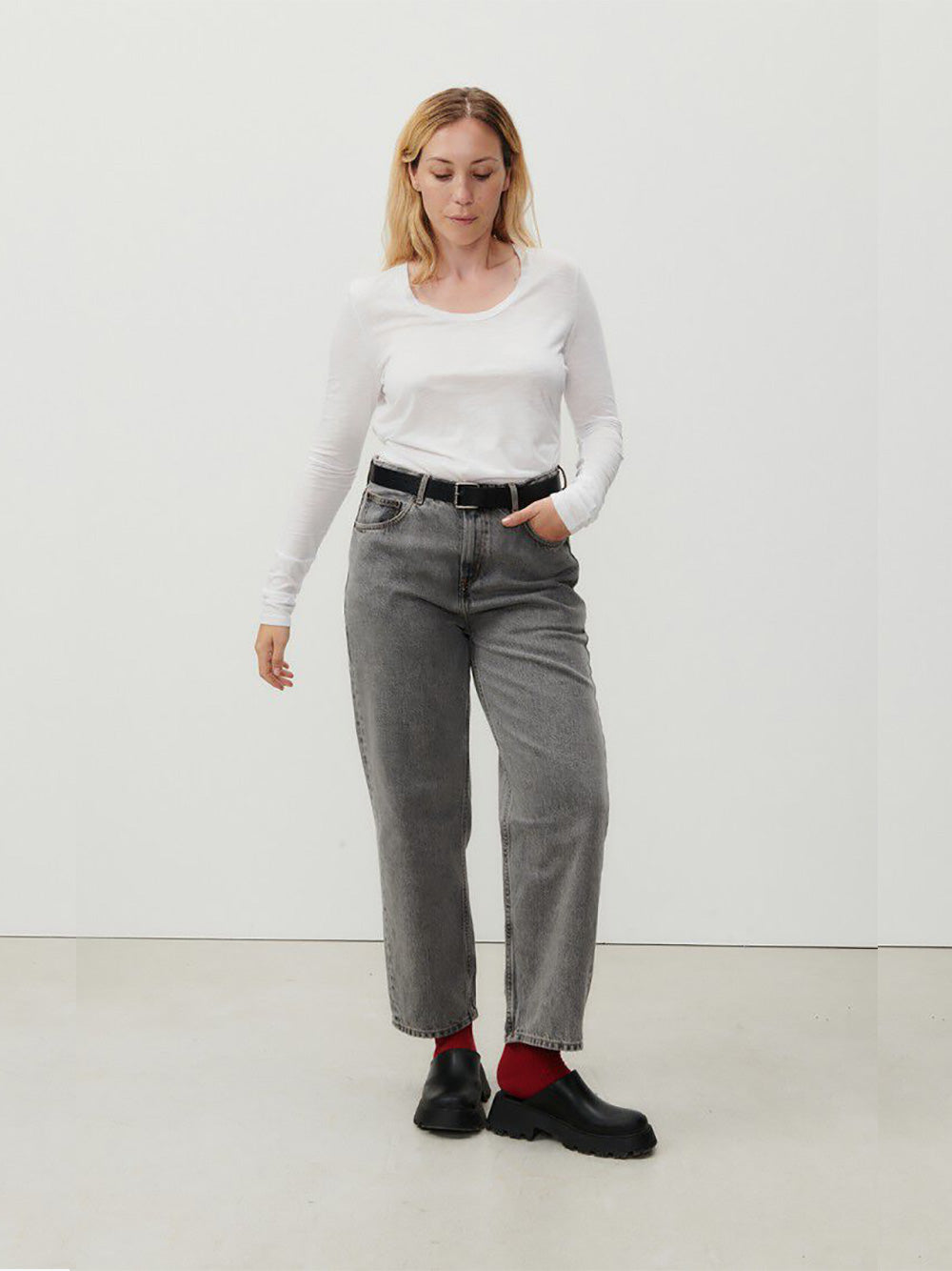 Jacksonville L/S Scoop Neck Top - WHITE