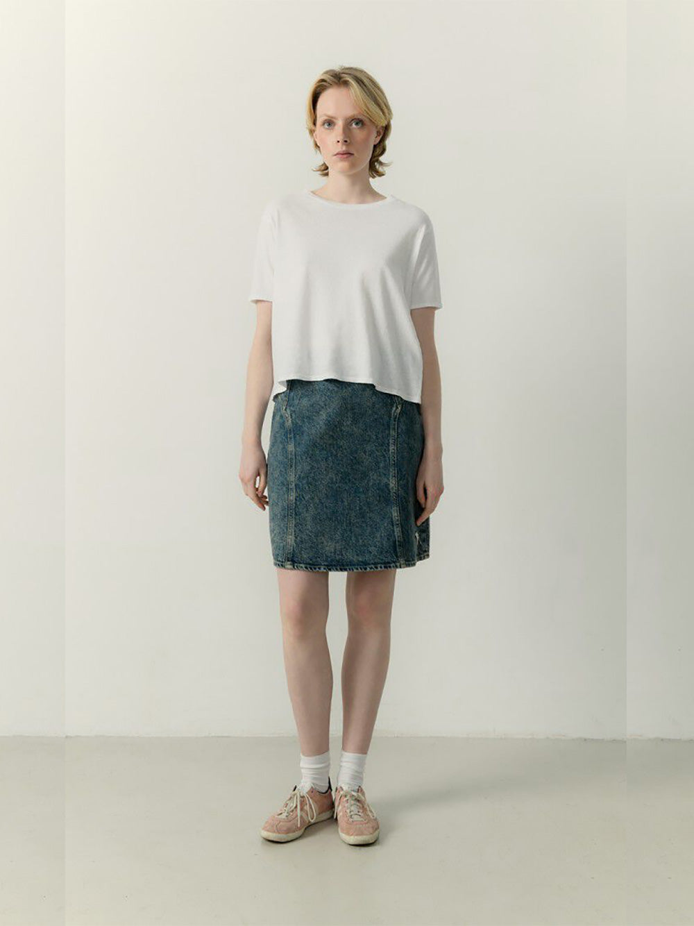 Lopintale Crew Neck T-Shirt - WHITE