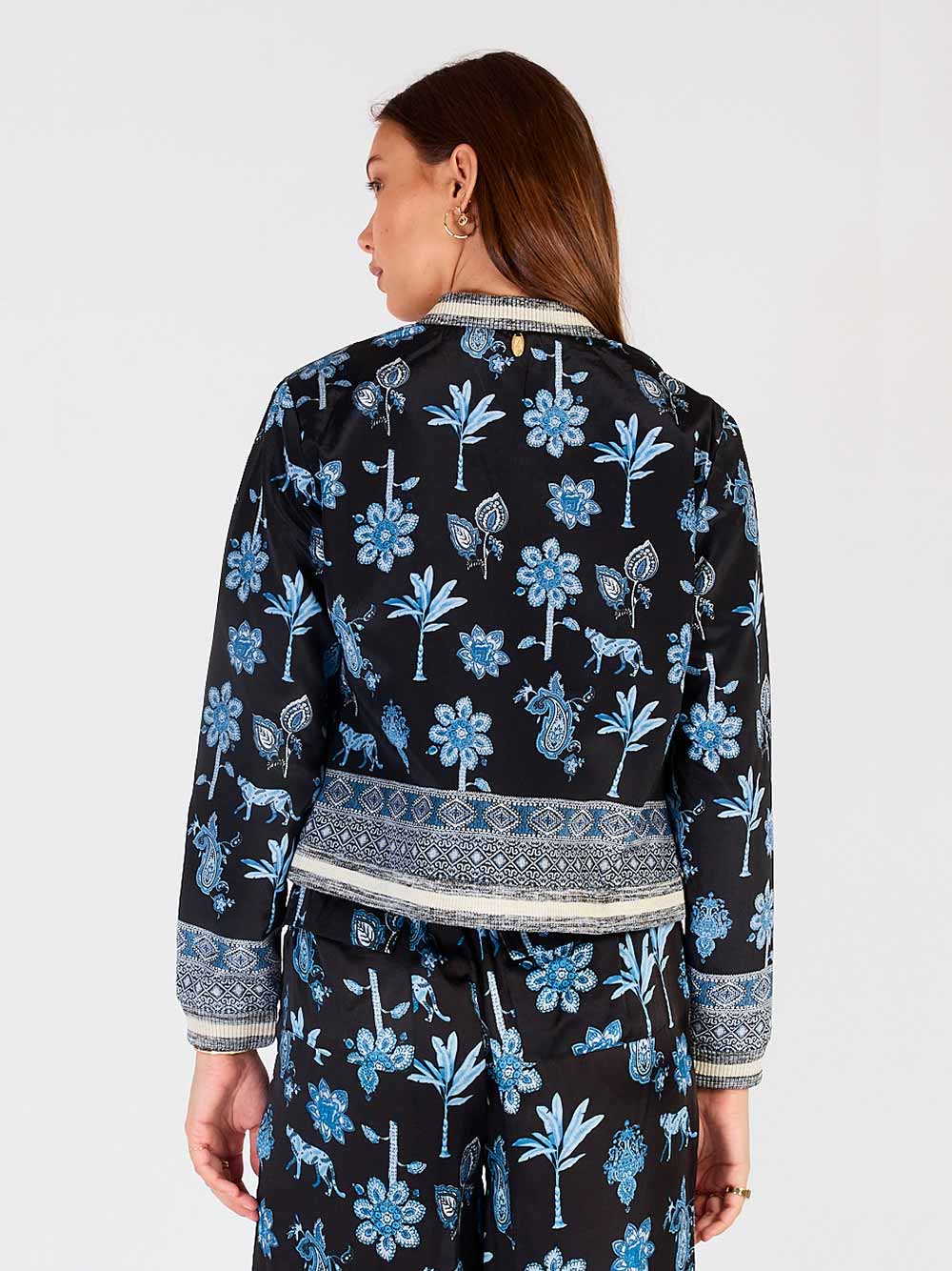 Artefact Jacket
