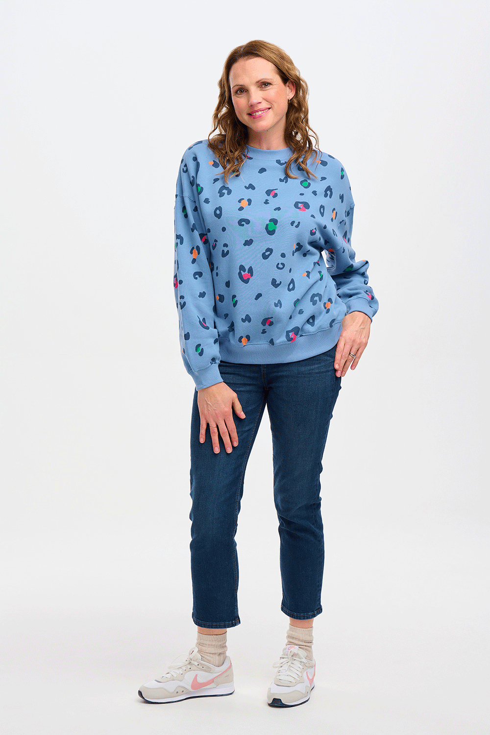 Eadie Relaxed Sweatshirt - BLUE COLOUR POP LEOPARD
