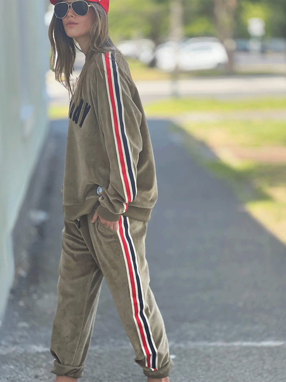 Sporty Velour Sweat - KHAKI