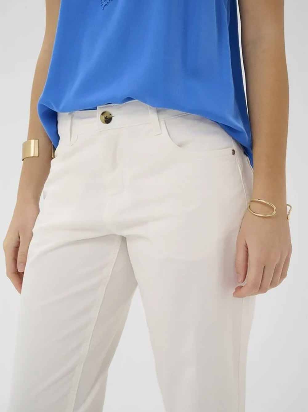Berta Capri Twill Coco Fit - SNOW WHITE