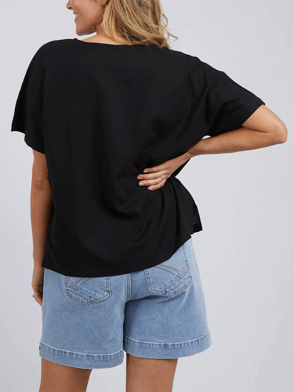 Curtis Woven Short Sleeve Tee - BLACK