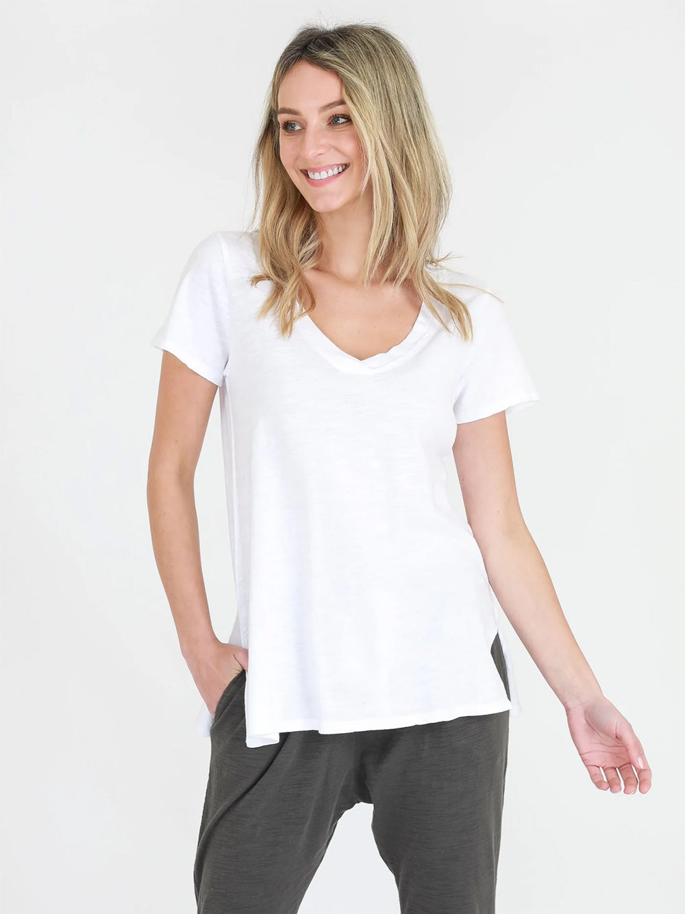 Frankie V-Neck Tee - WHITE