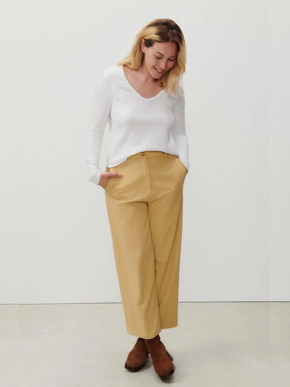 Sonoma Long Sleeve V-Neck Top - WHITE