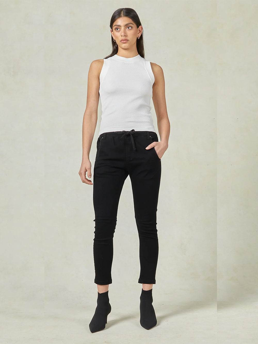 Active Jeans - BLACK