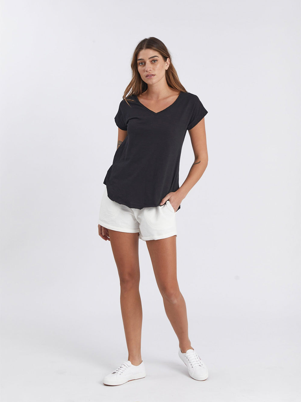 Cali Tee - BLACK