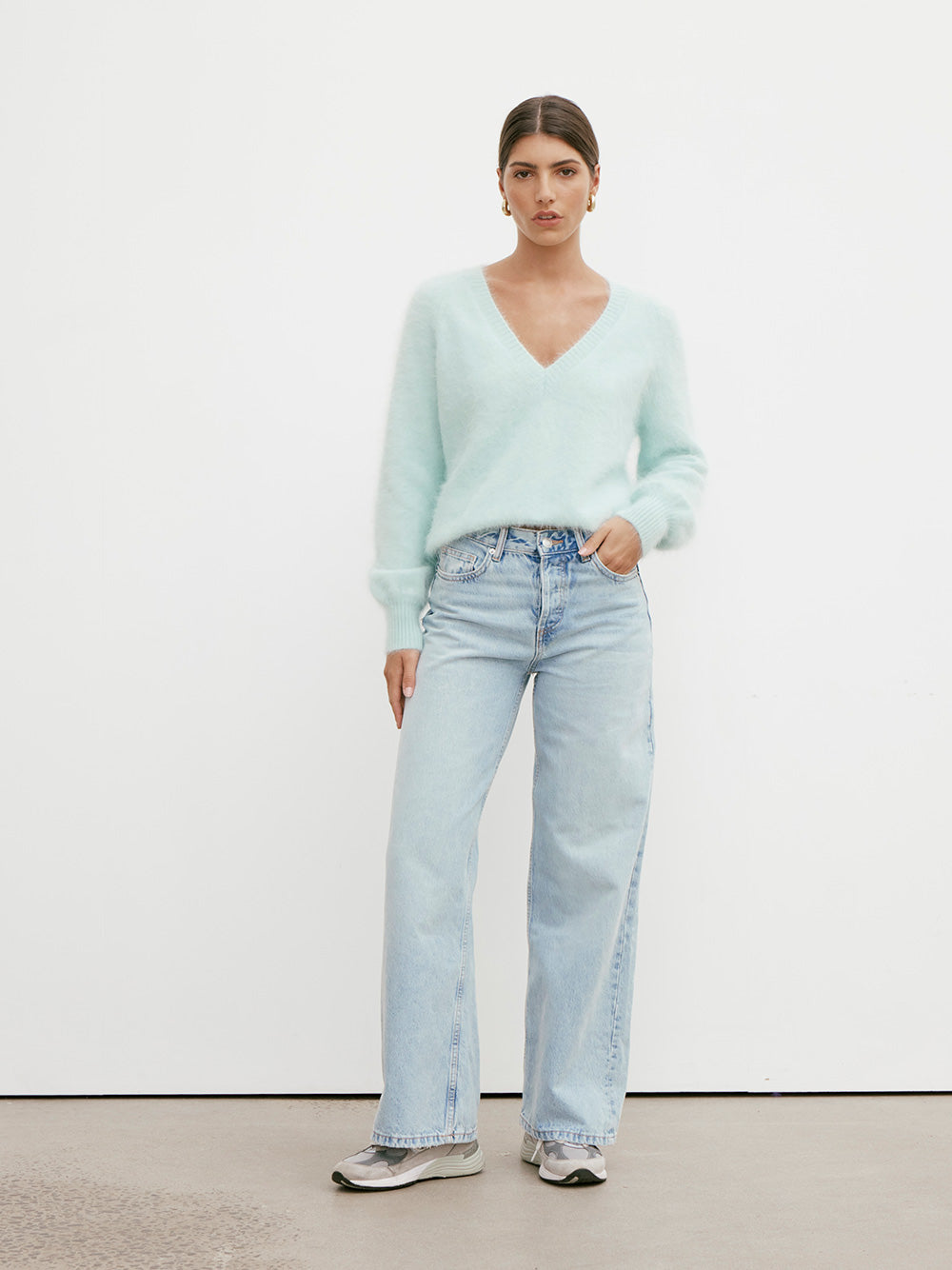 Isabella V-Neck Knit - MINT