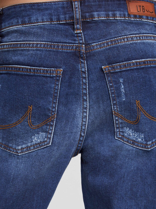 Mika Seranne Wash Boyfriend Jean