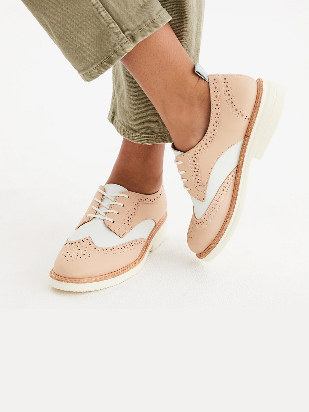 Brogue Rise - TAN/WHITE