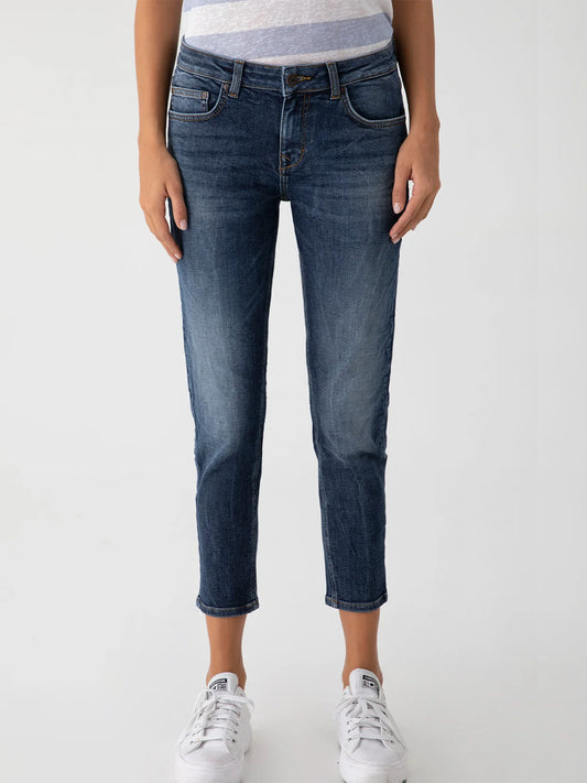 Eliana Morava X Jeans
