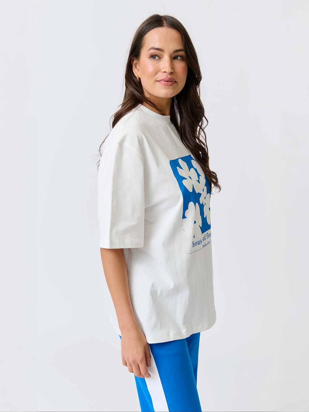 Jeana Tee - HOUSE OF FLOWERS