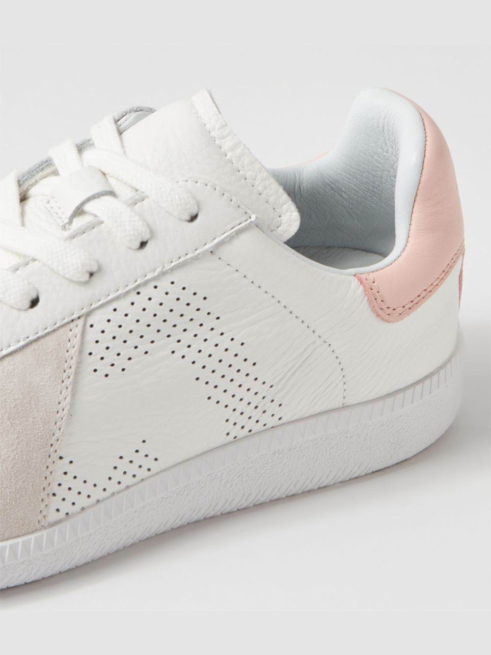 Pace Sneaker - WHITE/SNOW PINK