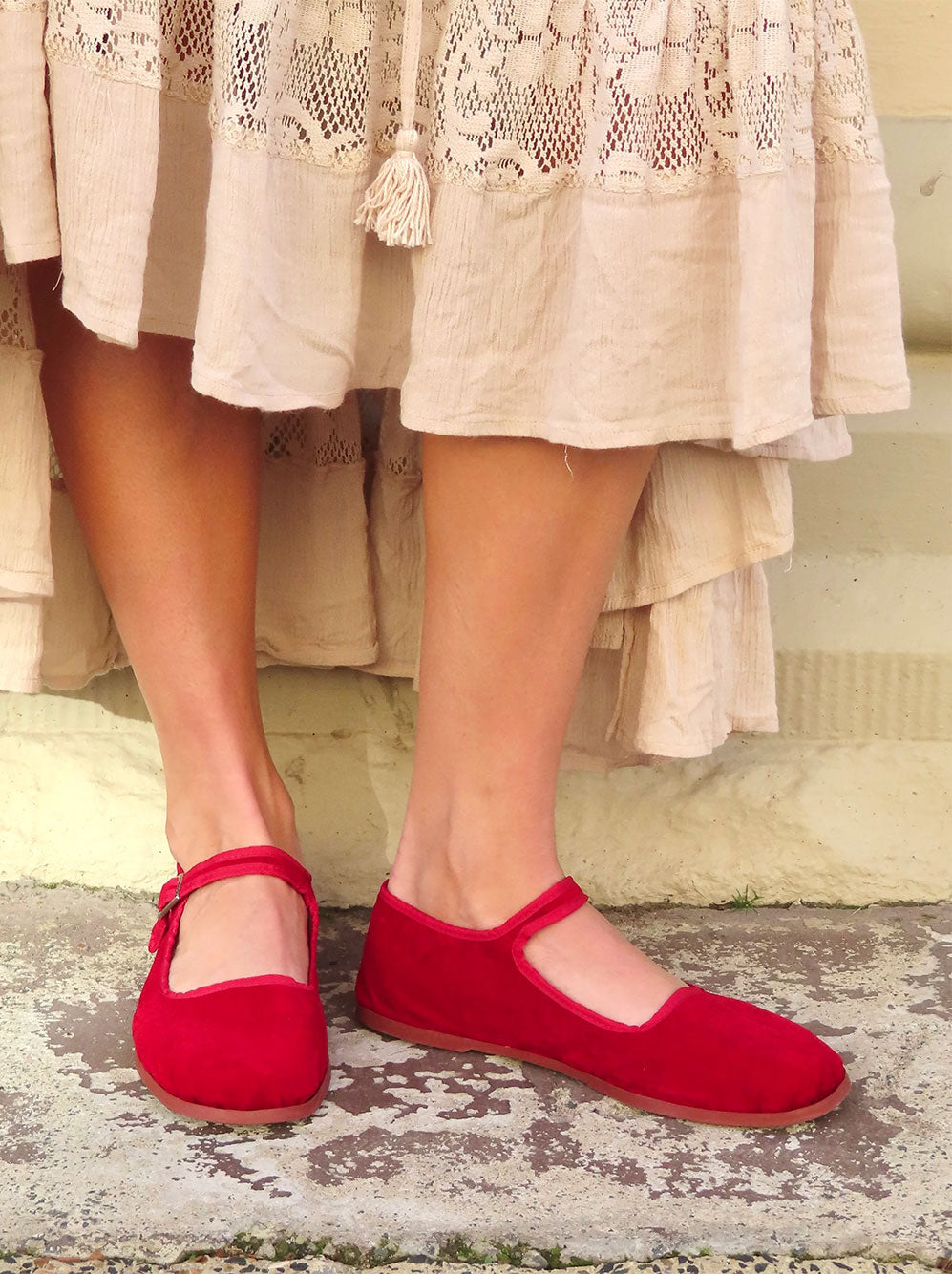 Velvet Shoe - CHERRY