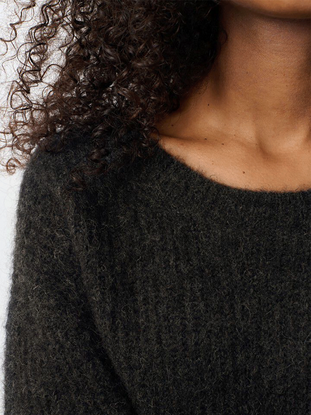 East Round Neck Pullover - CHARCOAL MELANGE