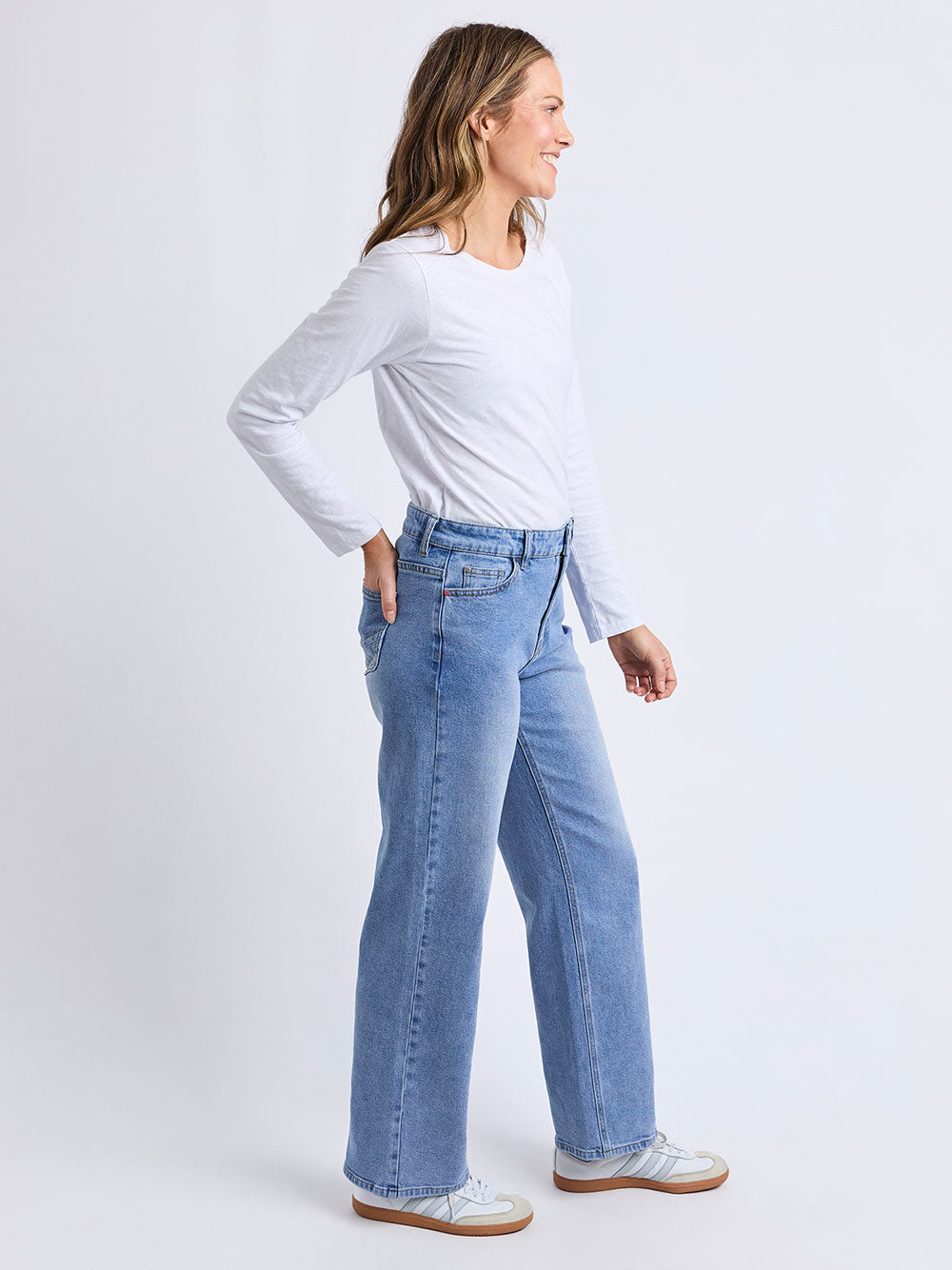 Evie Straight Leg Jean