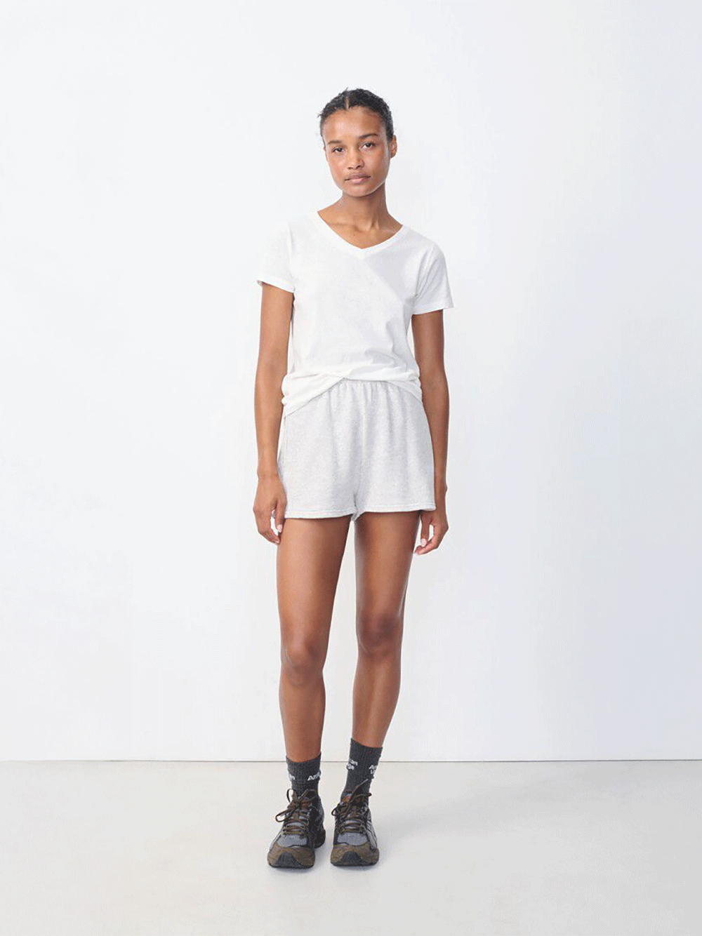 Gamipy V-Neck T-Shirt - WHITE