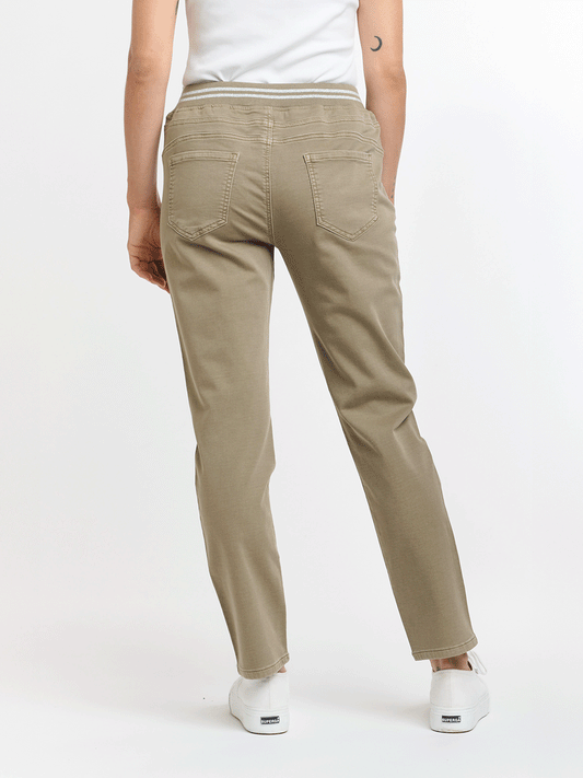 Hugo Jogger - ELK