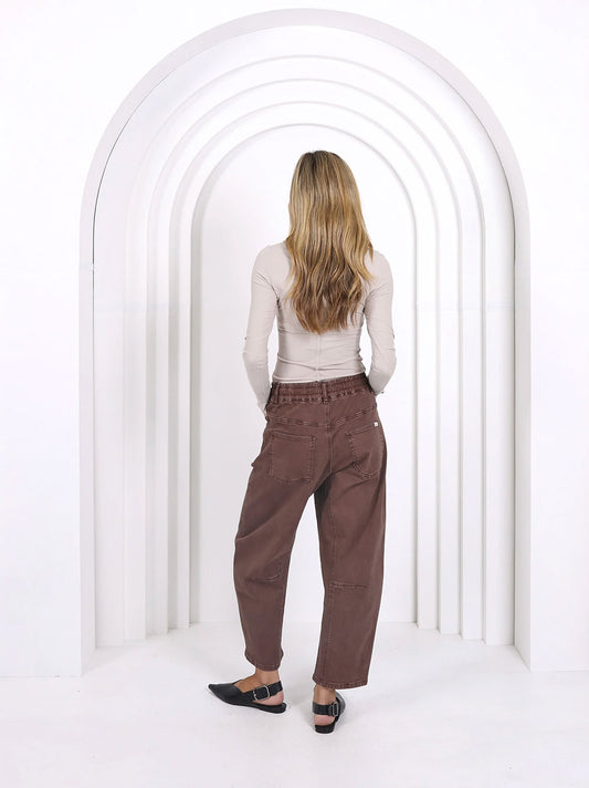 Leo Barrel Leg Jeans - CHOCOLATE