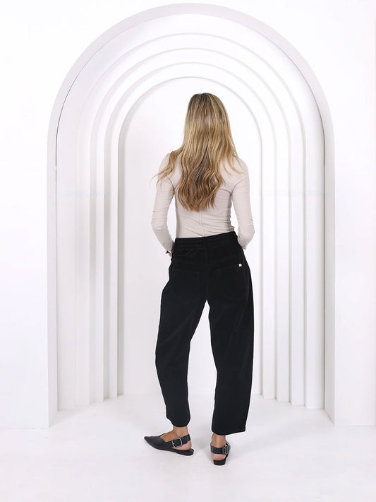 Leo Barrel Leg Cord Jeans - JET BLACK