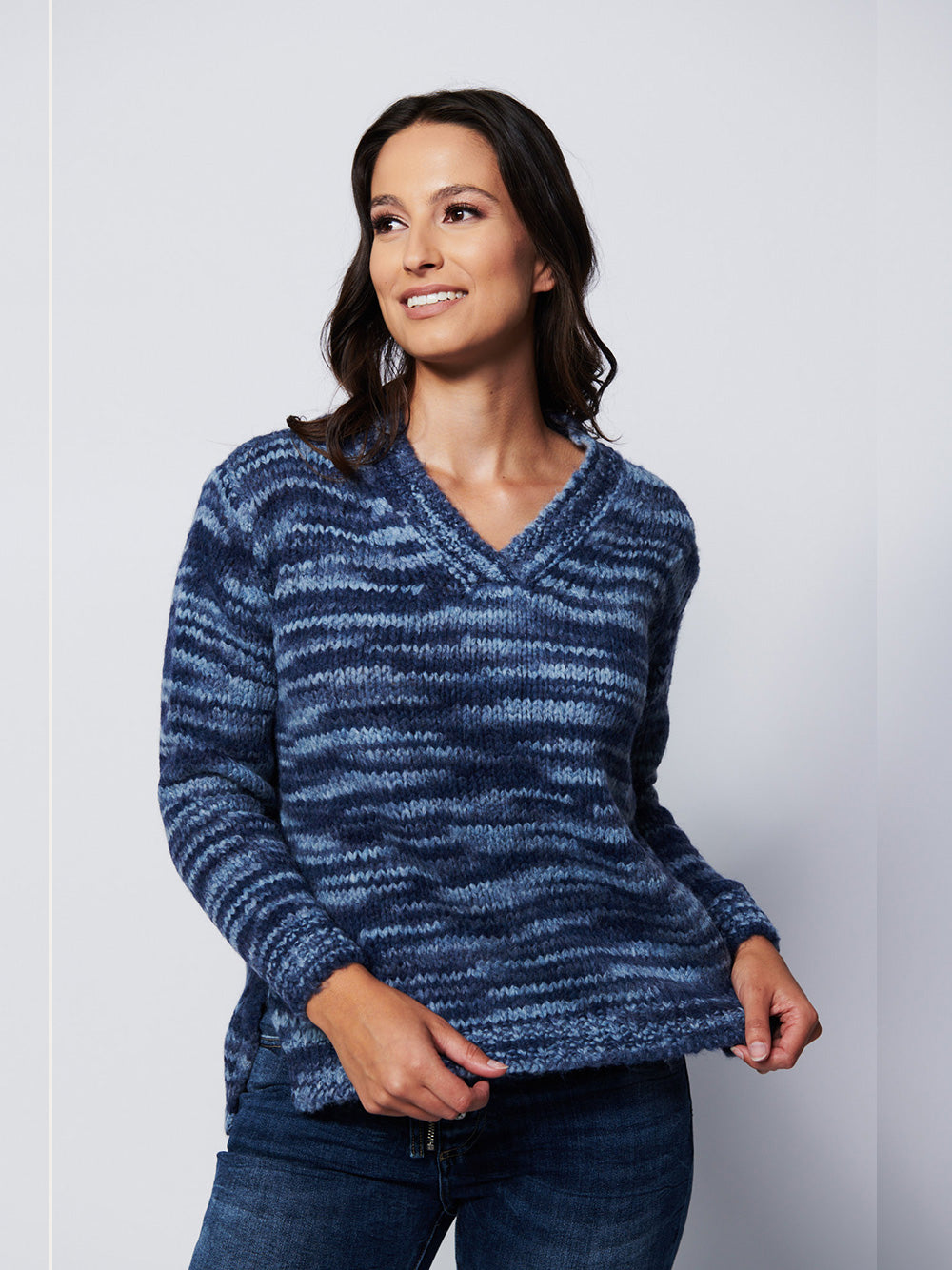 Leonardo V-Neck Knit Sweater - BLUE