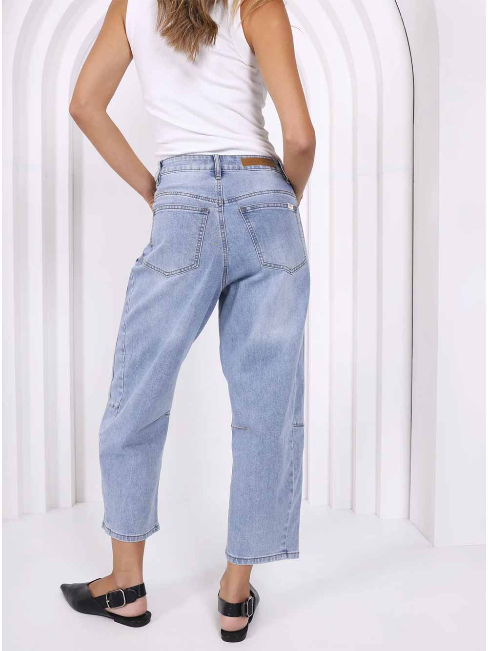 Toni Barrel Leg Jeans