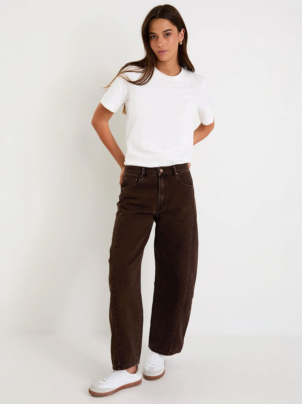 Varsity Barrel Leg Jeans - CHOCOLATE