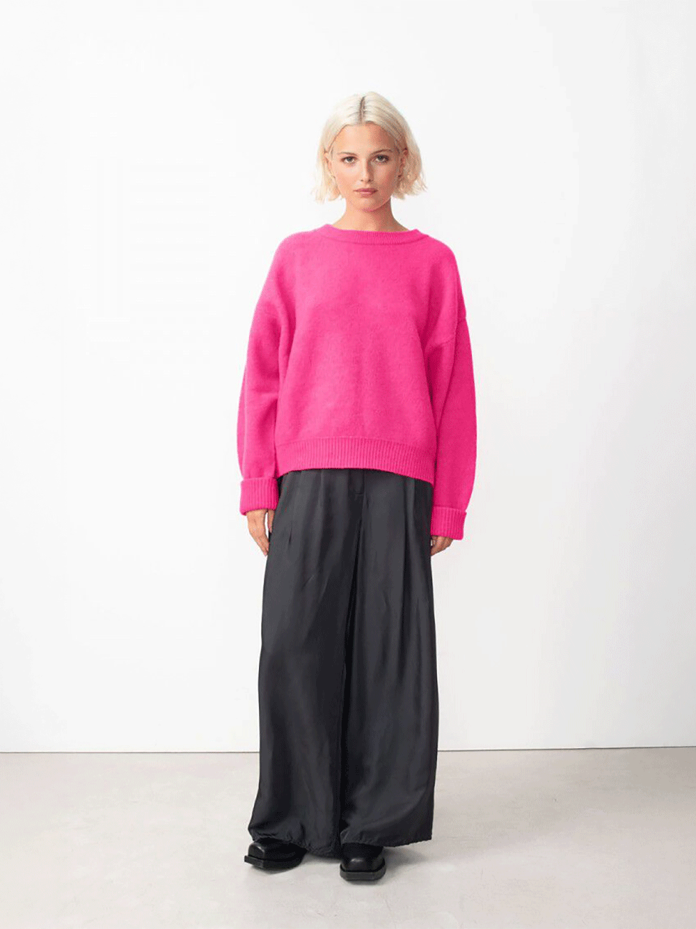 Vitow Sweater - FLURO PINK