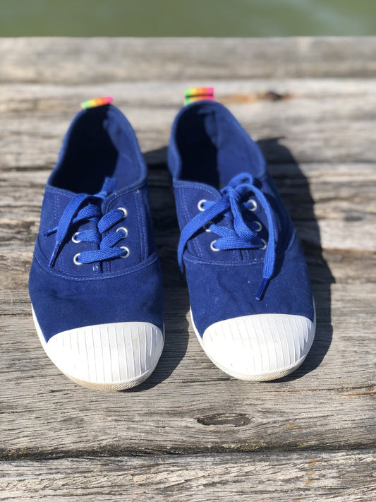 Washed Canvas Sneaker - BLUE